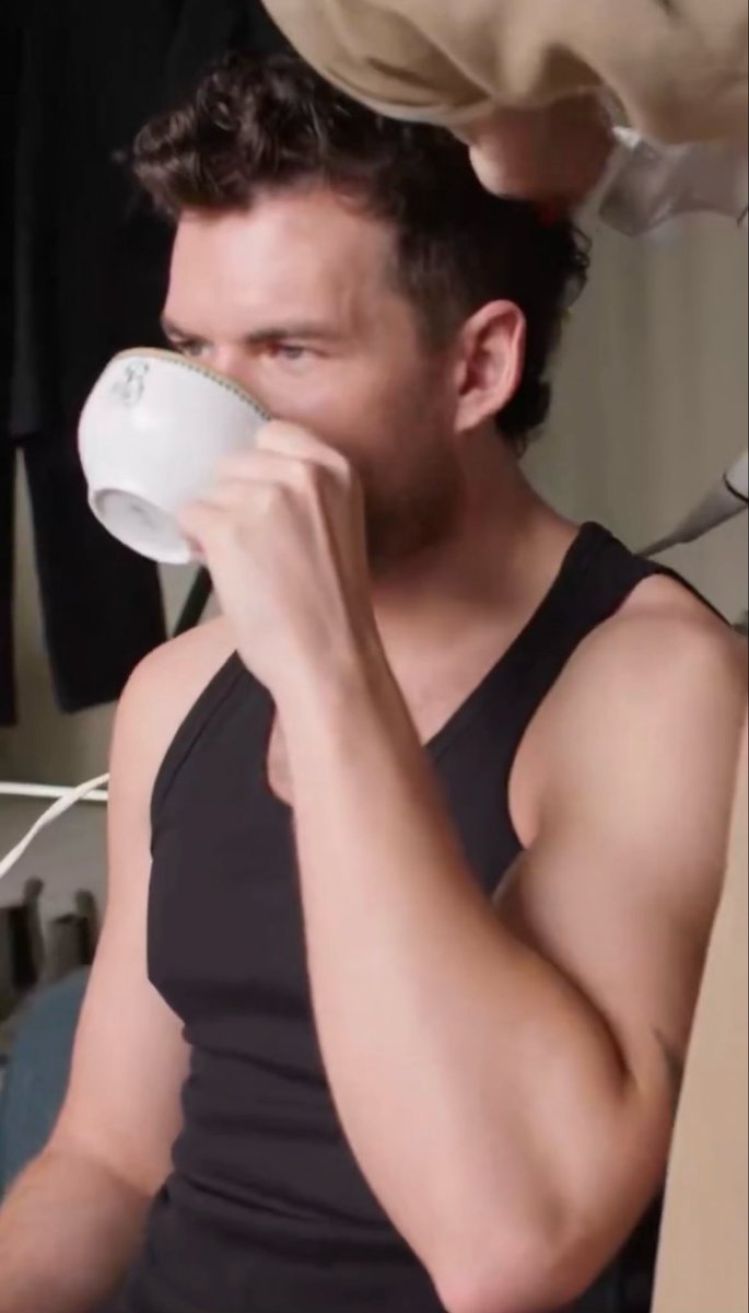 Alli 🦋💛🐝 tweet media