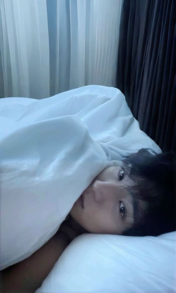 aeviyuh's tweet image. ˏˋ ★ ˎˊ˗  r e s t a r t i n g !  ₊˚ʚɞ₊˚ 

ᡣ𐭩⠀⠀;  hello, I’m avi ! looking for interactive tl besties
             
╰  multi ; mostly svt and enha
╰  she / her, minor, filo 🇵🇭
╰  not new to #kpoptwt : #stantwt

♡ + ↻ are highly appreciated !