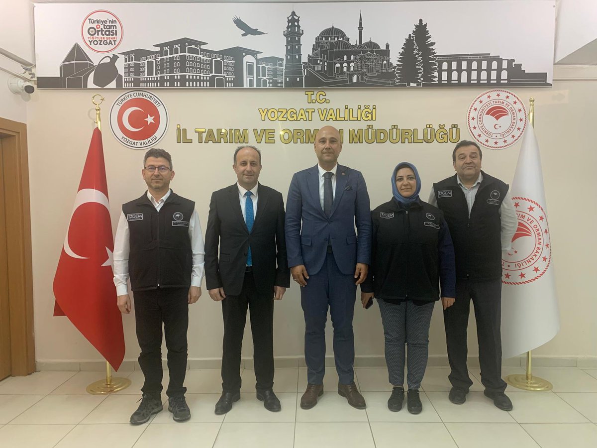 Tarımsal üretimde verim ve kaliteyi artırmaya yönelik çalışmalarımız hız kesmeden devam ediyor.

Genel Müdürlüğümüz tarafından yürütülen “Halk Elinde Anadolu Mandası Islahı Ülkesel Projesi” kapsamında, İstanbul’dan temin edilen damızlık erkek mandalar; Yozgat İl Tarım ve Orman