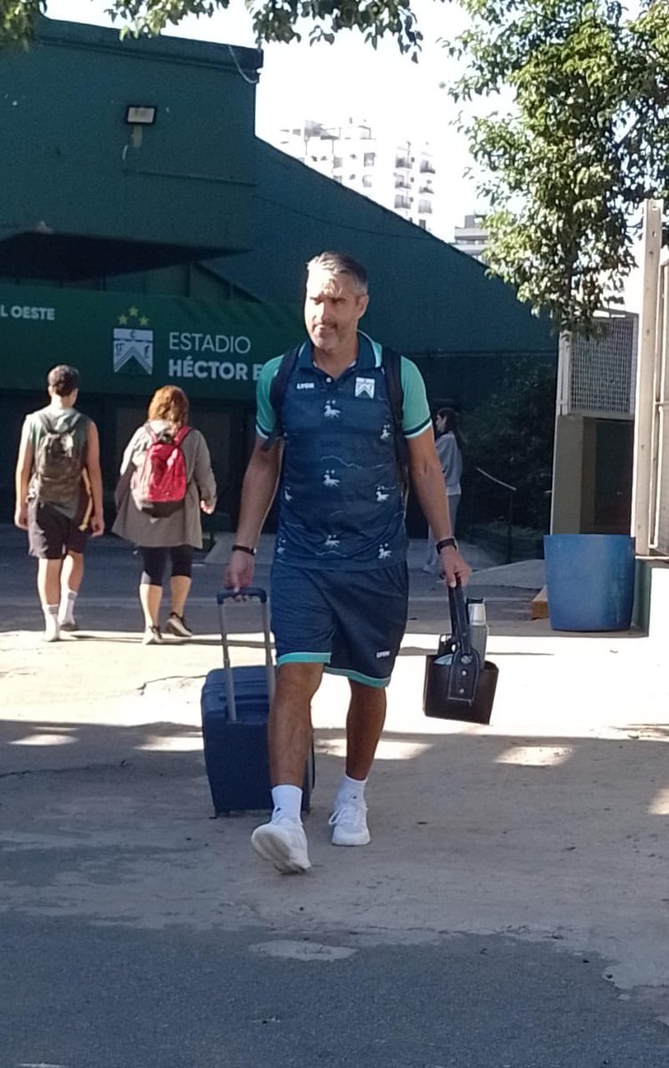 ElShowdeFerro's tweet image. Se empieza a ir #Ferro al Aeropuerto.

Mañana juega #Ferro vs #Mitre