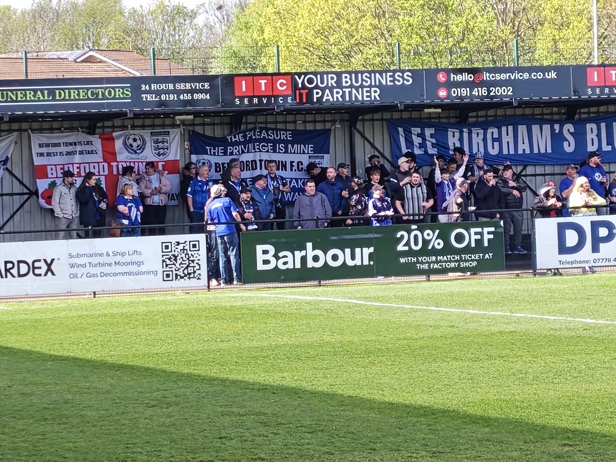 AlwaysReadySSFC's tweet image. Canny little following from the @BedfordTown fans today nice and loud! #UTM #AR