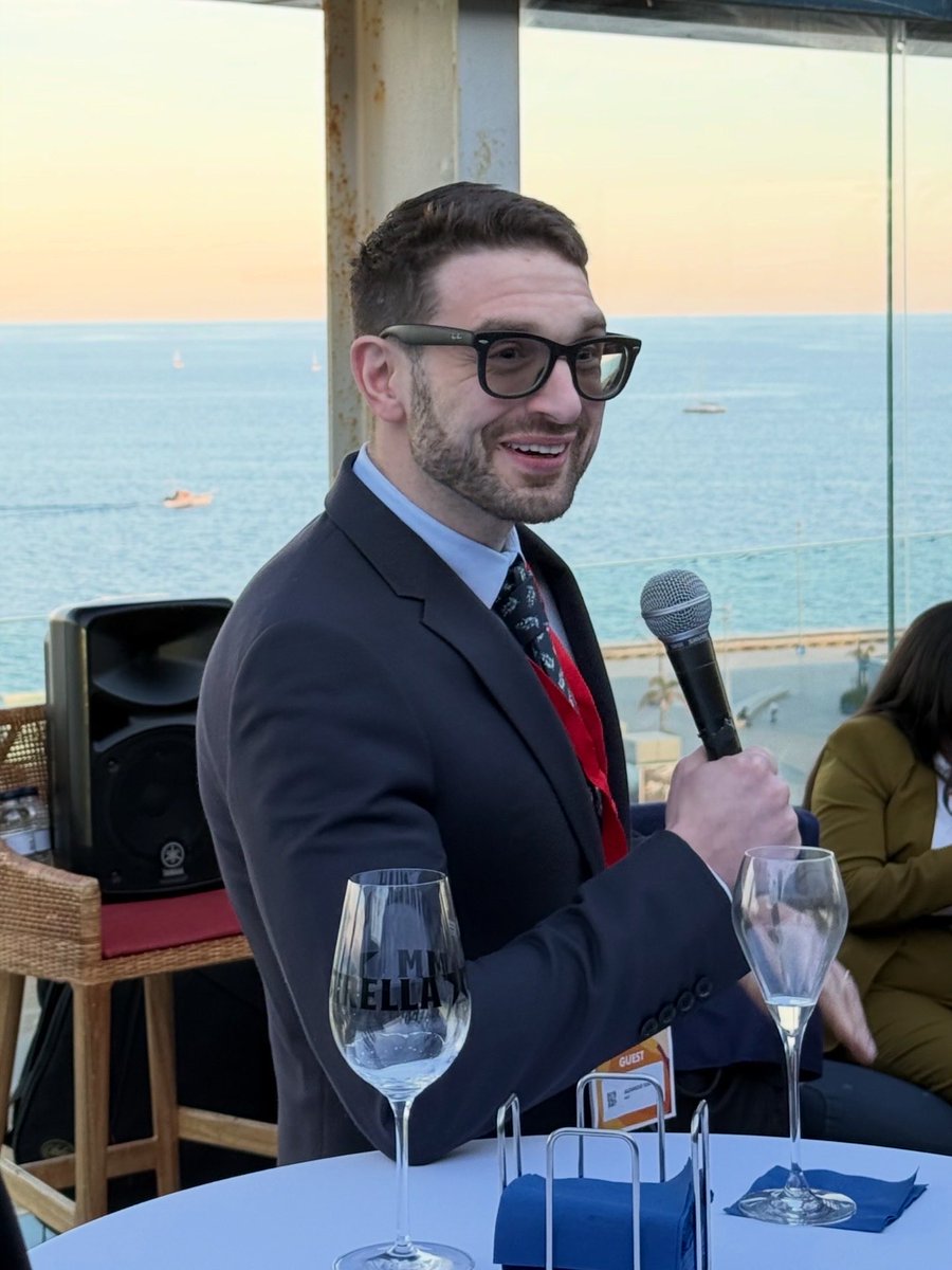 Alex Soros tweet media