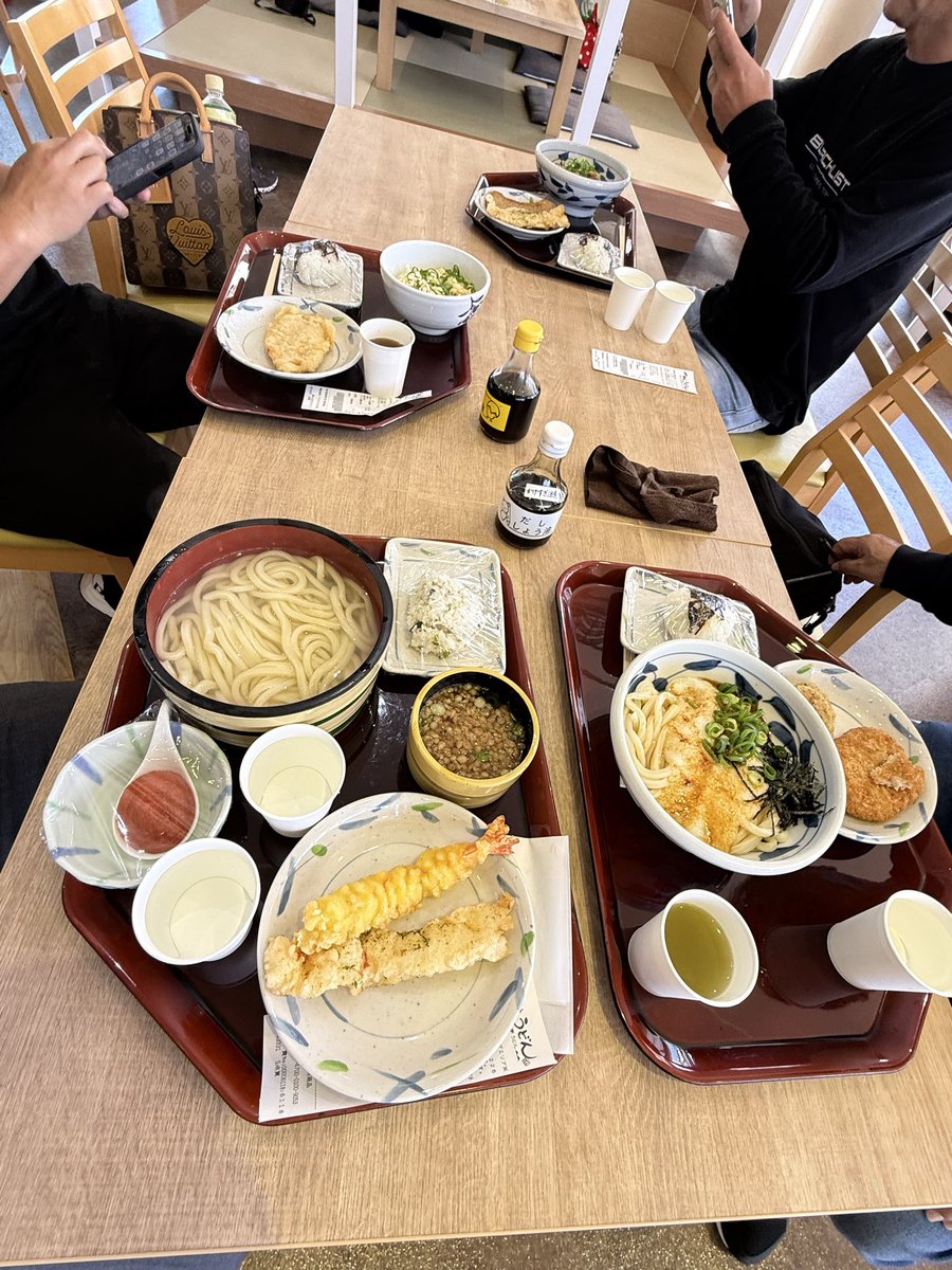 car_yukio's tweet photo. 2026.04.18.
今日はいつも仲良くして頂いています、BLACKLISTのリーダーRIKIさんの復活祭に参加させて頂きました。🙇♂️🙇♂️‼️
3ヶ月振りにお会いしたRIKIさん一段と元気😃になっていました。
.
@blacklist.japan
#lexus
#lexuslx600
#人との繋がりを大切に
#人との繋がりに感謝
#人とのご縁に感謝 https://t.co/XWgioaqODW