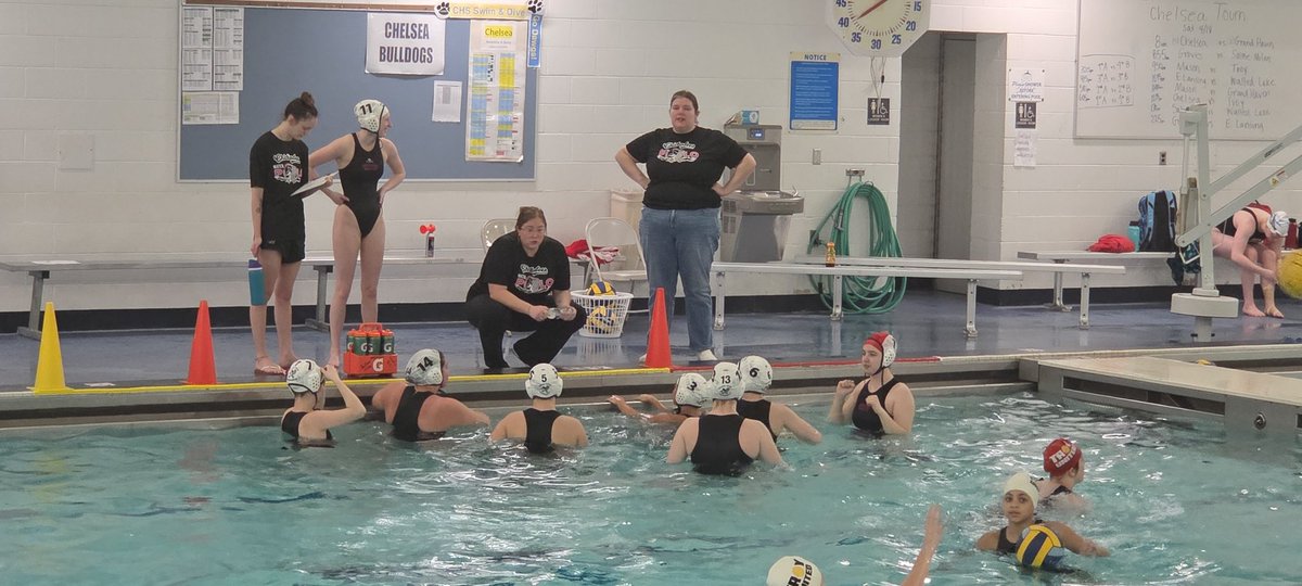 SunTimesSports's tweet photo. Another rainy Michigan morning can't stop the the Chelsea and Saline-Milan girls water polo teams from competing in the Chelsea Invitational this morning. https://t.co/94lmYkVEfe