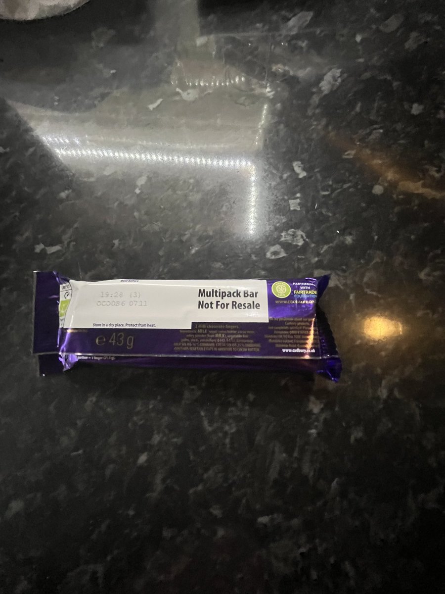 pantskate's tweet image. #asktwitter ok do went into Tesco for shopping today come out and had a twirl chocolate bar under my wind screen wiper 🤷🏻‍♀️🤷🏻‍♀️ what does that mean 😢