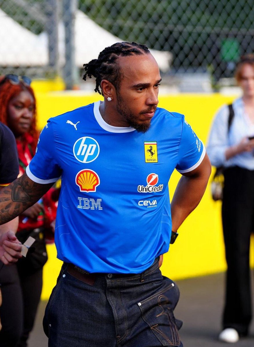 𝒯𝖺𝗓𝗓 ⁴⁴ tweet media