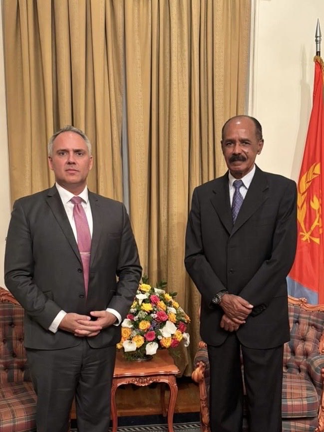 JoshuaTabah's tweet image. My thanks to President Isaias Afwerki for accepting my letter of credence. 

Though 🇨🇦 and 🇪🇷 have differences, our discussion focused primarily on where our interests align. 

I shared my desire for effective bilateral relations, centred on mutually beneficial  partnerships.
