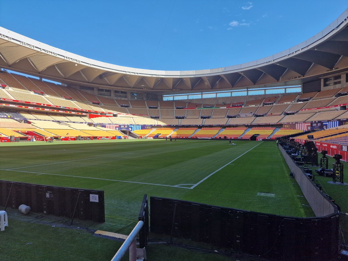 Mi trabajo de hoy ha sido montar el mosaico de la Real Sociedad, que pesha

#CopaDelRey #RealSociedad #AtleticoDeMadrid