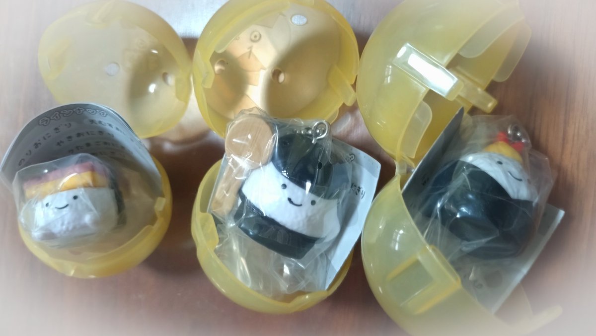 みつうさ tweet media