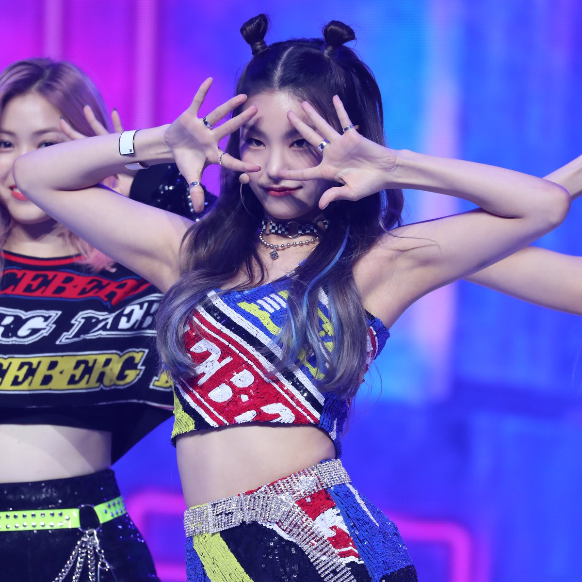 kpopdataz tweet media