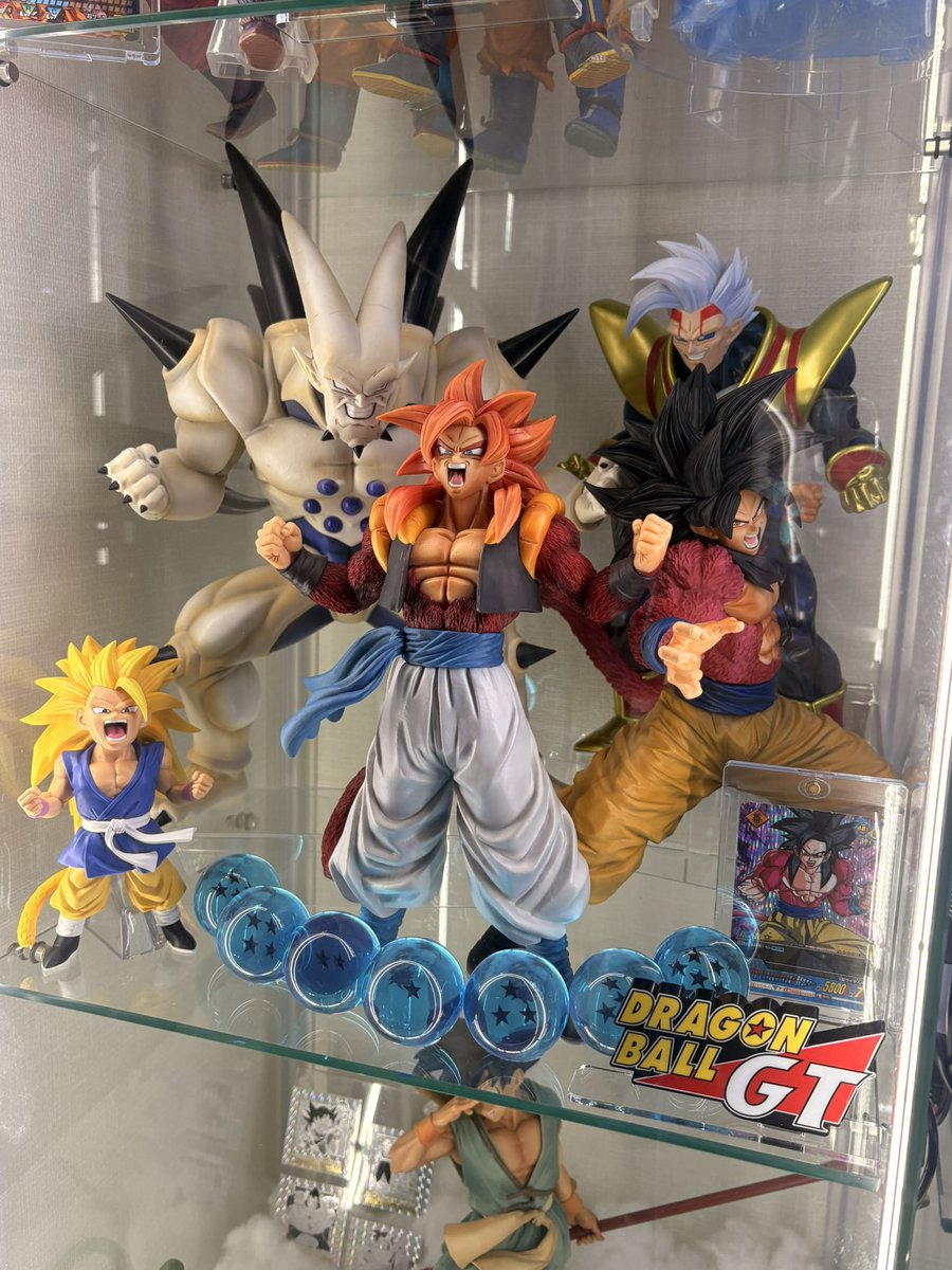 サナリエ tweet media