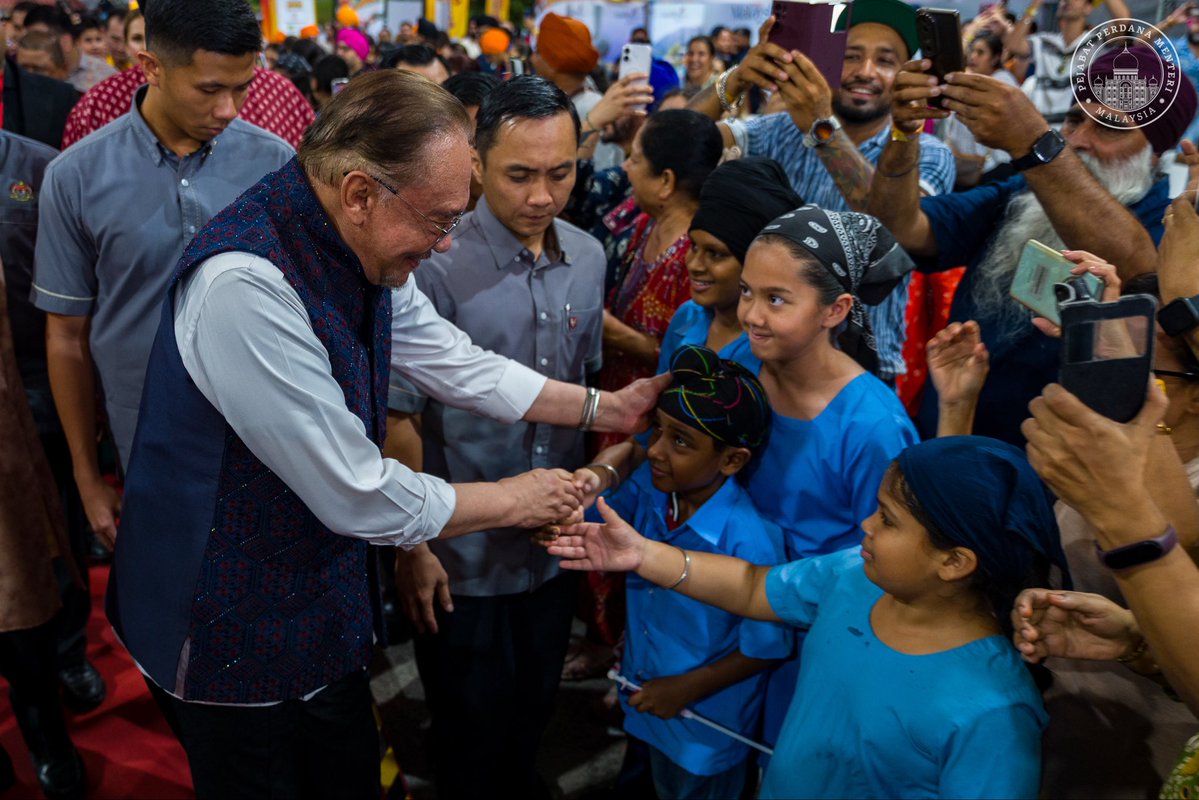 Anwar Ibrahim tweet media