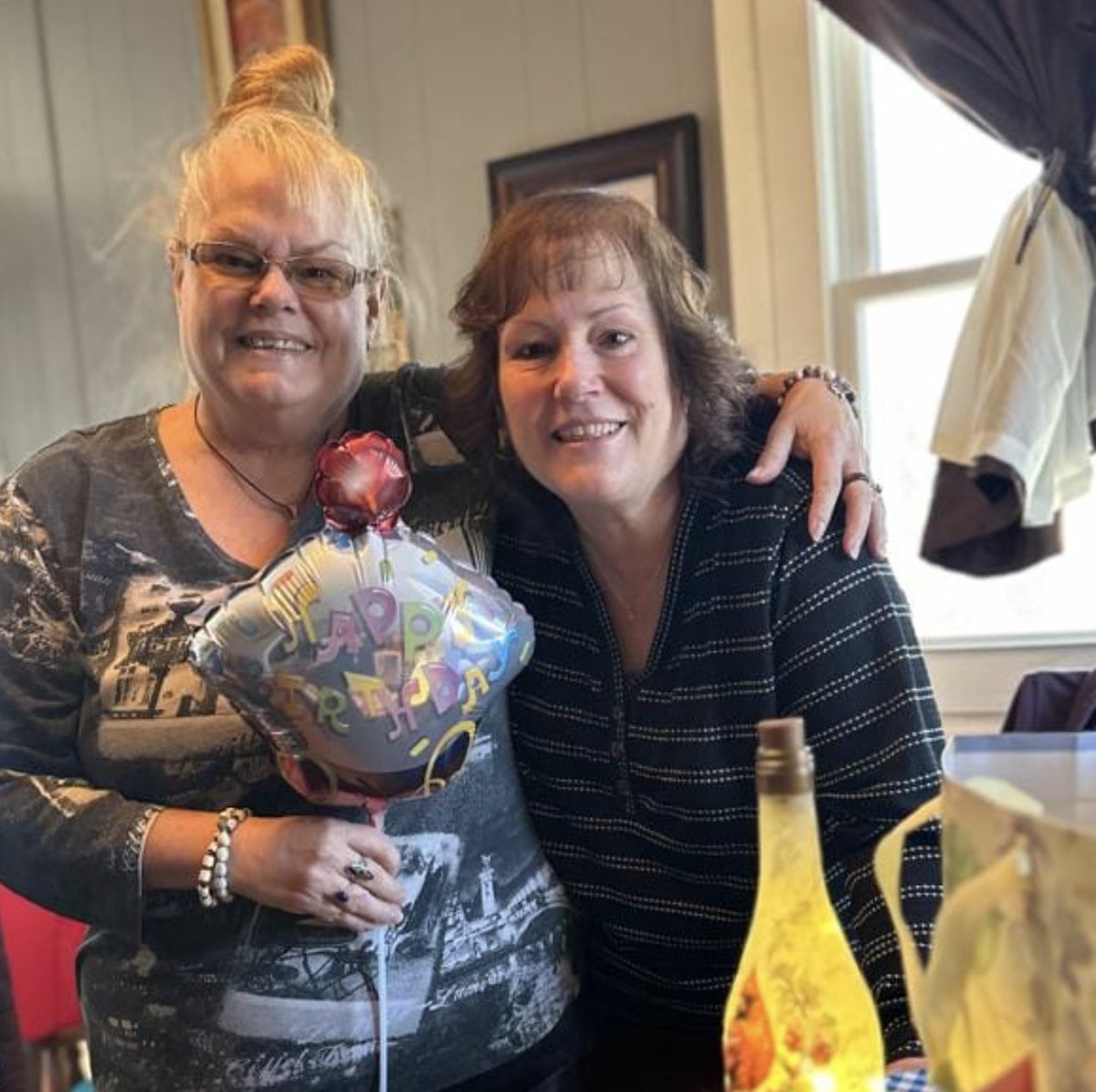 FrostyToes tweet media