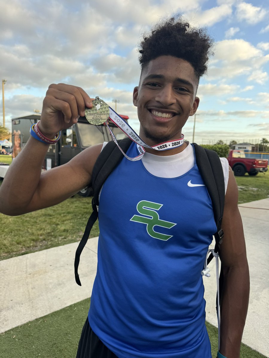 ZeekSeraphin's tweet photo. FHSAA 2A District 8 400M Champion! 🥇@Coach_Gonzo1357 @SomersetCanyon1 @EraPrep @ESPNTop63 @najitobias @WoosterFootball @WoosterSports @CoachHolter @CoachKJarrett https://t.co/wpb1hFRIgo
