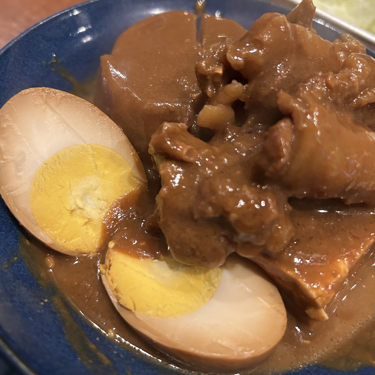 たろす tweet media