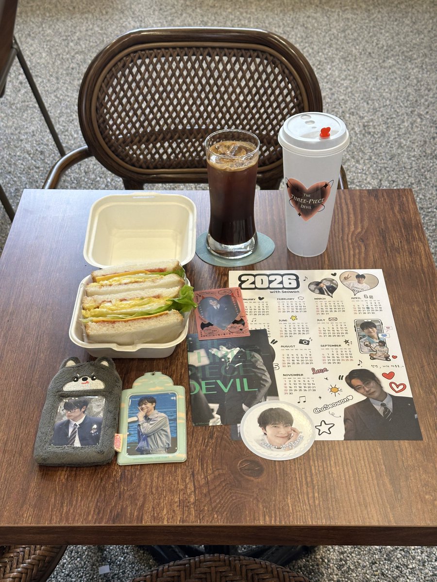 눈 깜짝할 새에 지나버린 일주일, 마음이 덕분에 일년에 한번 있는 배우님의 생일을 더 특별하게 보낼 수 있어서 행복했습니당 앞으로도 쭈욱 함께해 주실 거죠~?!!?🥹❤️‍🔥

차서원, 마음이 없었으면 어쩔뻔했냐아!!!

#차서원 #마음이 #사랑해요 
#봄날의_특별한_선물_차서원