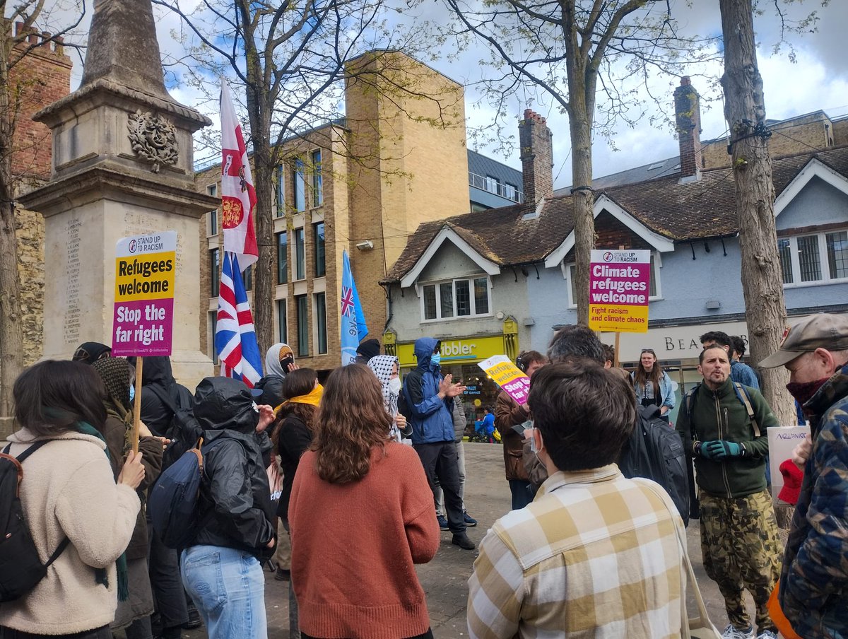 Stand Up To Racism tweet media