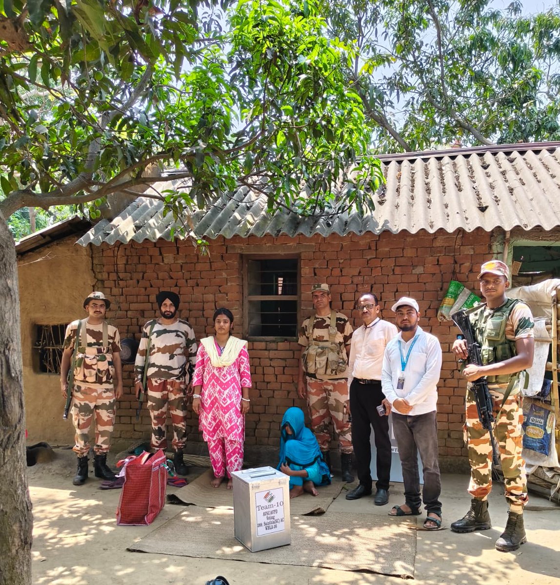CEOWestBengal's tweet photo. Bringing Democracy Home!
Empowering Every Voice with Optional Home Voting for PwDs and 85+ age voters of Sainthia Development Block under Birbhum district, West Bengal.
#WBLA2026 #HomeVoting
@ECISVEEP
@SpokespersonECI
@PIBKolkata
@airnews_kolkata 
@Sveep_Birbhum https://t.co/lYlo7Lizty