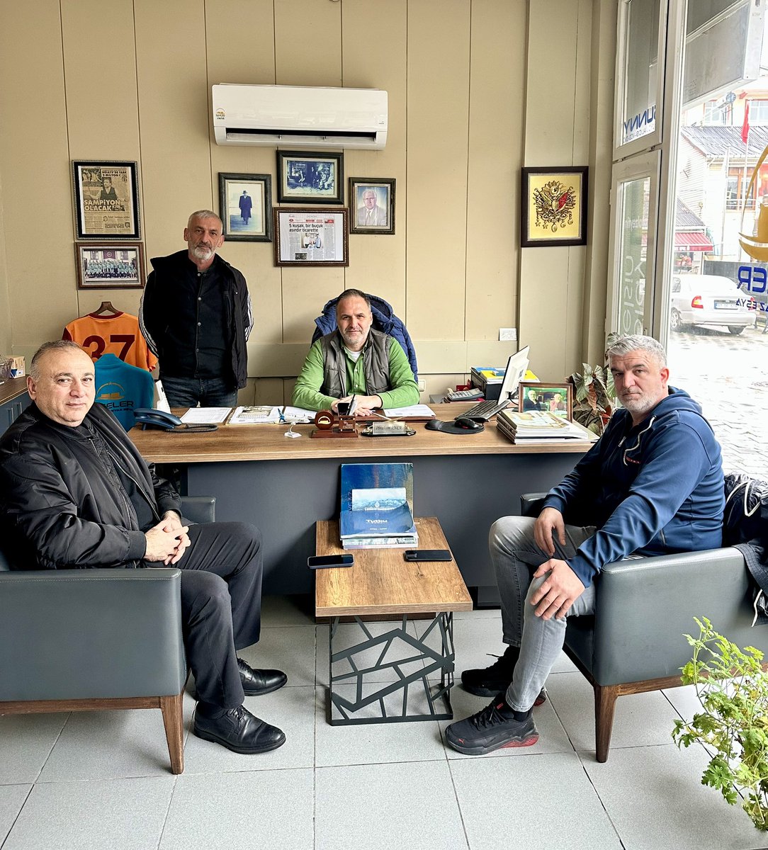 htlgince's tweet photo. MHP Genel Merkez Disiplin Kurulu
Başkan Vekili
Av. Sayın Ahmet Korhan MASTI ve misafirlerime ziyaretleri için teşekkür ederim https://t.co/4dIlTp4AbU