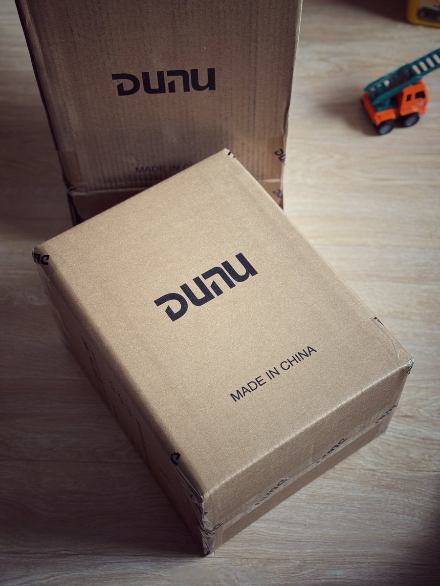 JuanJosLazcano1's tweet image. Unboxed my [品牌名，如：Mini Fridge]! Compact, sleek, and perfect for my dorm snacks  #Unboxing #HomeEssentials