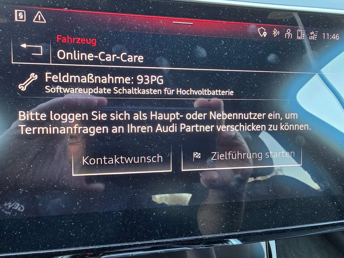 TeslaXander tweet media