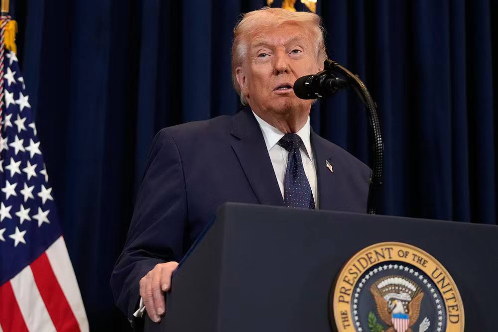 Breaking: Middle East de-escalation sparks wild market moves 🚨
Iran opens Strait of Hormuz → oil crashes 11%.
Nasdaq 13-day win streak, S&amp;P hits new highs 📈
Iran-US talks on April 20th.