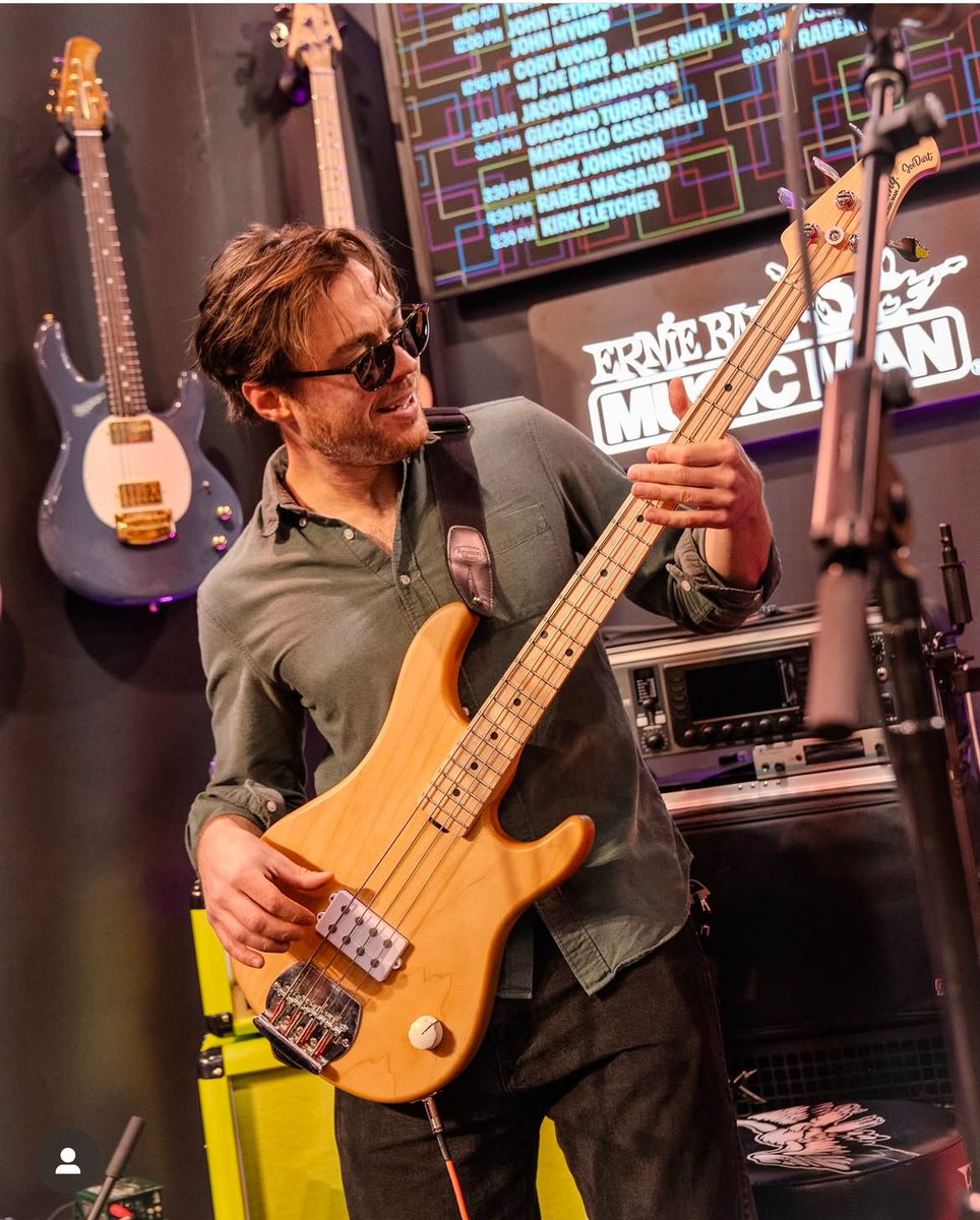 abbydart's tweet photo. Happy Birthday to @joedart ! Make it a funky one ! @vulfpeck @BassMagOnline https://t.co/NDsEKNqe8j