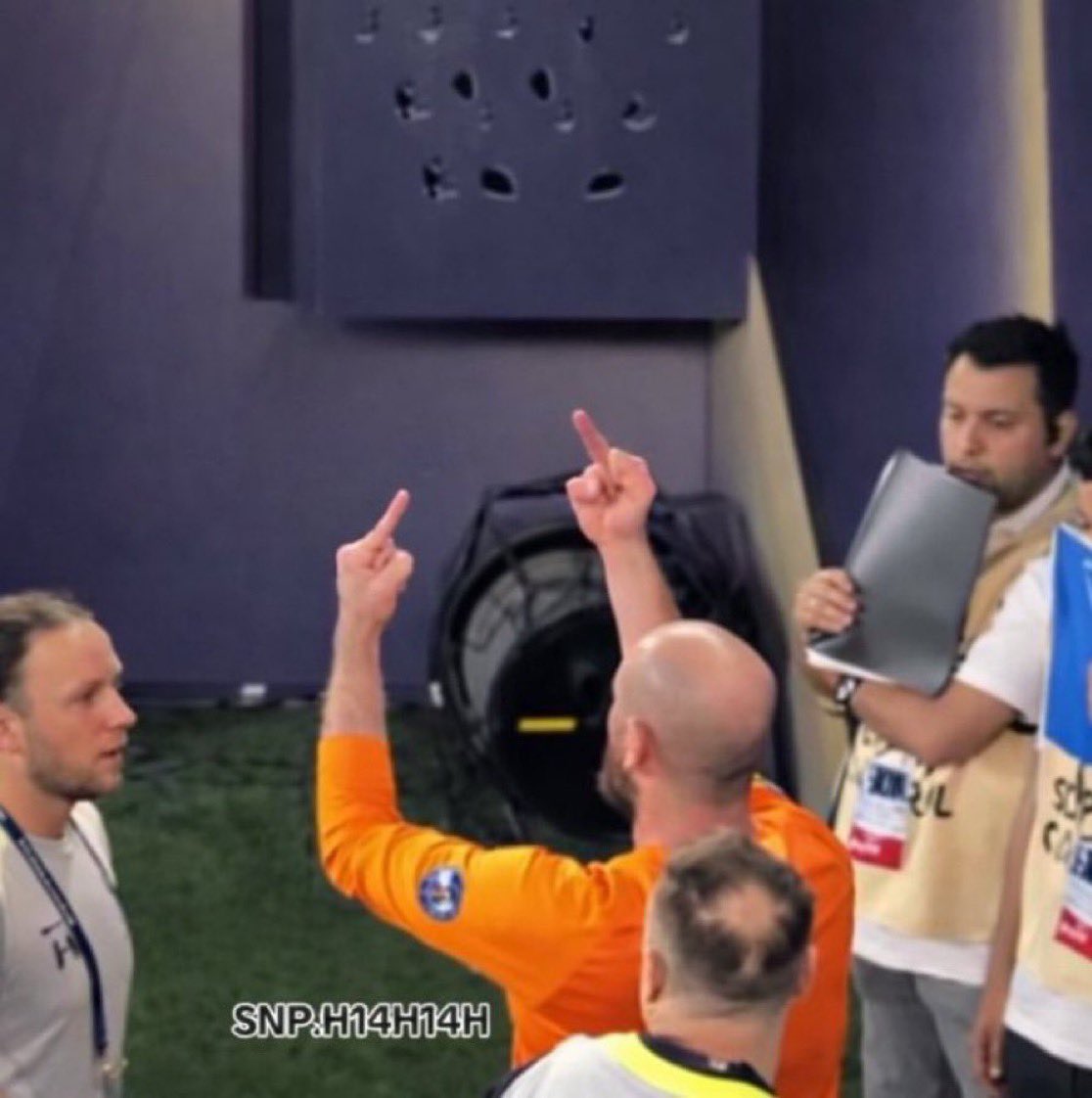 بطل النخبة NAiF.. tweet media