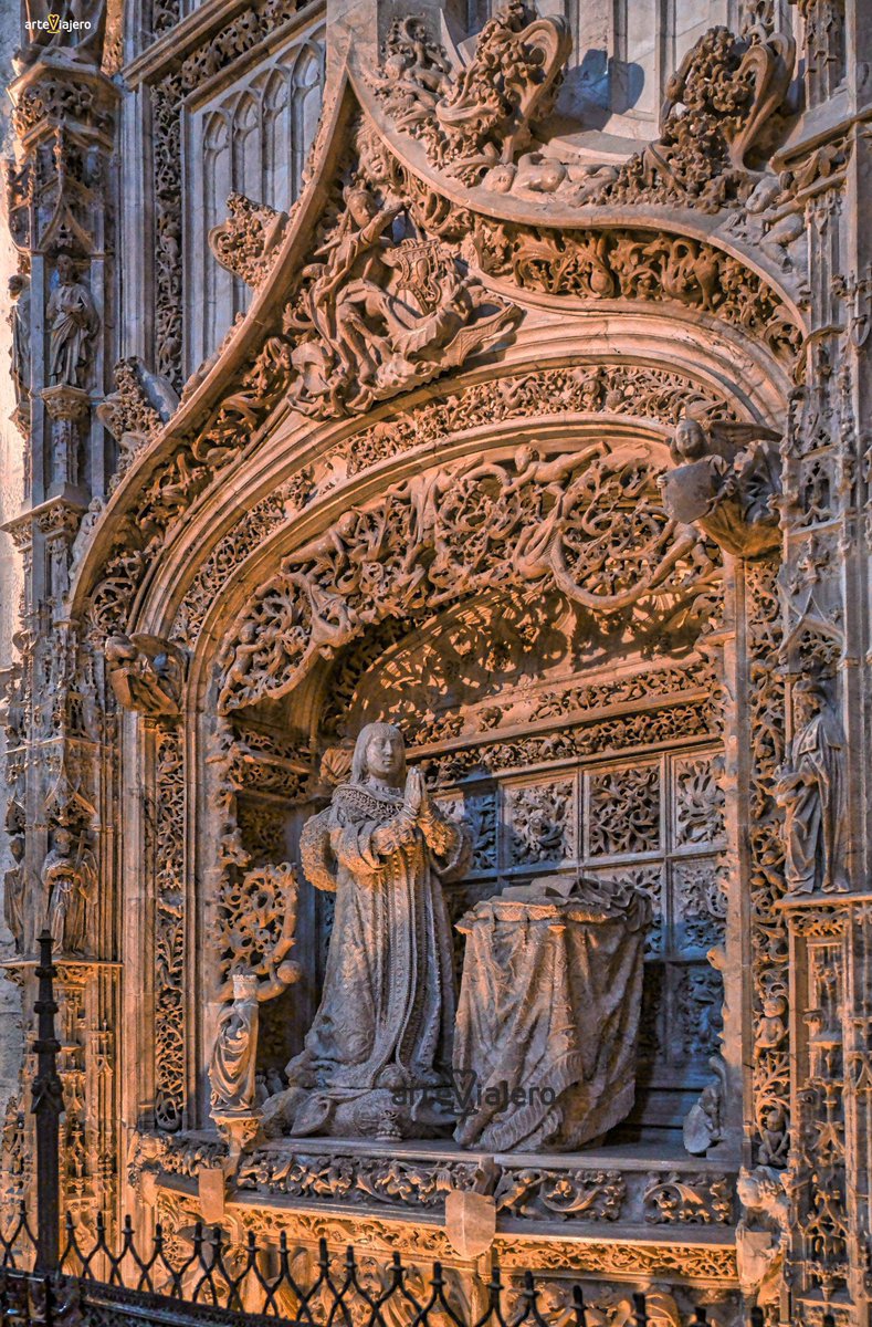 arteviajero_com's tweet image. Gil de Siloé, una de las máximas cimas de la escultura gótica española de finales del S. XV. Su gran maestría técnica le permite realizar obras increíbles como el Sepulcro de Alfonso de Castilla en la Cartuja de Miraflores
⬇️⬇️⬇️
arteviajero.com/articulos/gil-…
#FelizSabado #arte