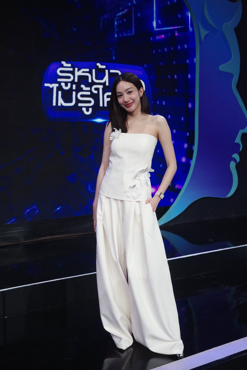 EnjoyLight tweet media