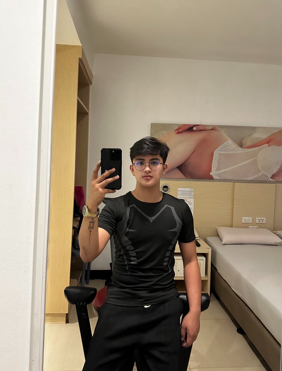 𝐉𝐨𝐰𝐞𝐧 𝐕𝐚𝐥𝐞𝐧𝐜𝐢𝐚  tweet media
