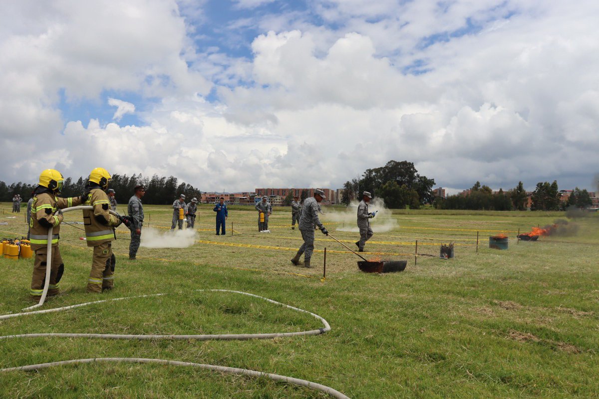 Fuerza Aeroespacial Colombiana tweet media