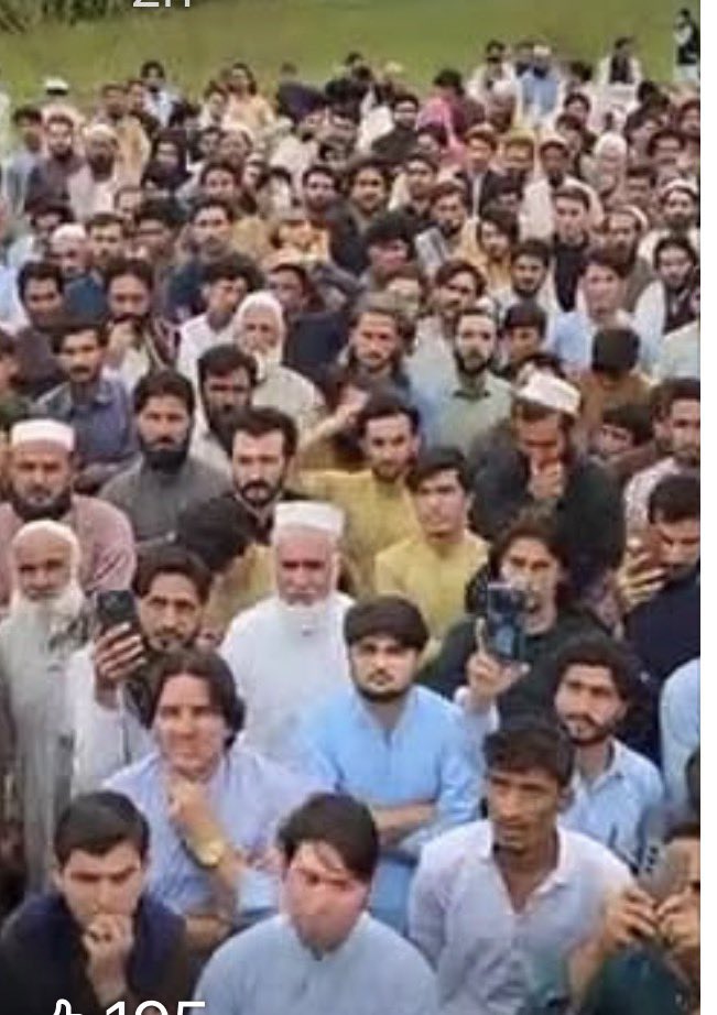 NasirDawr's tweet image. Protests in Bajaur as a child killed during firing between security forces &amp;amp; militants. Main Peshawar road blocked. JI’s Harun Rashid demands high-level inquiry: "State must protect its civilians." Authorities silent.

#Bajaur #Protest