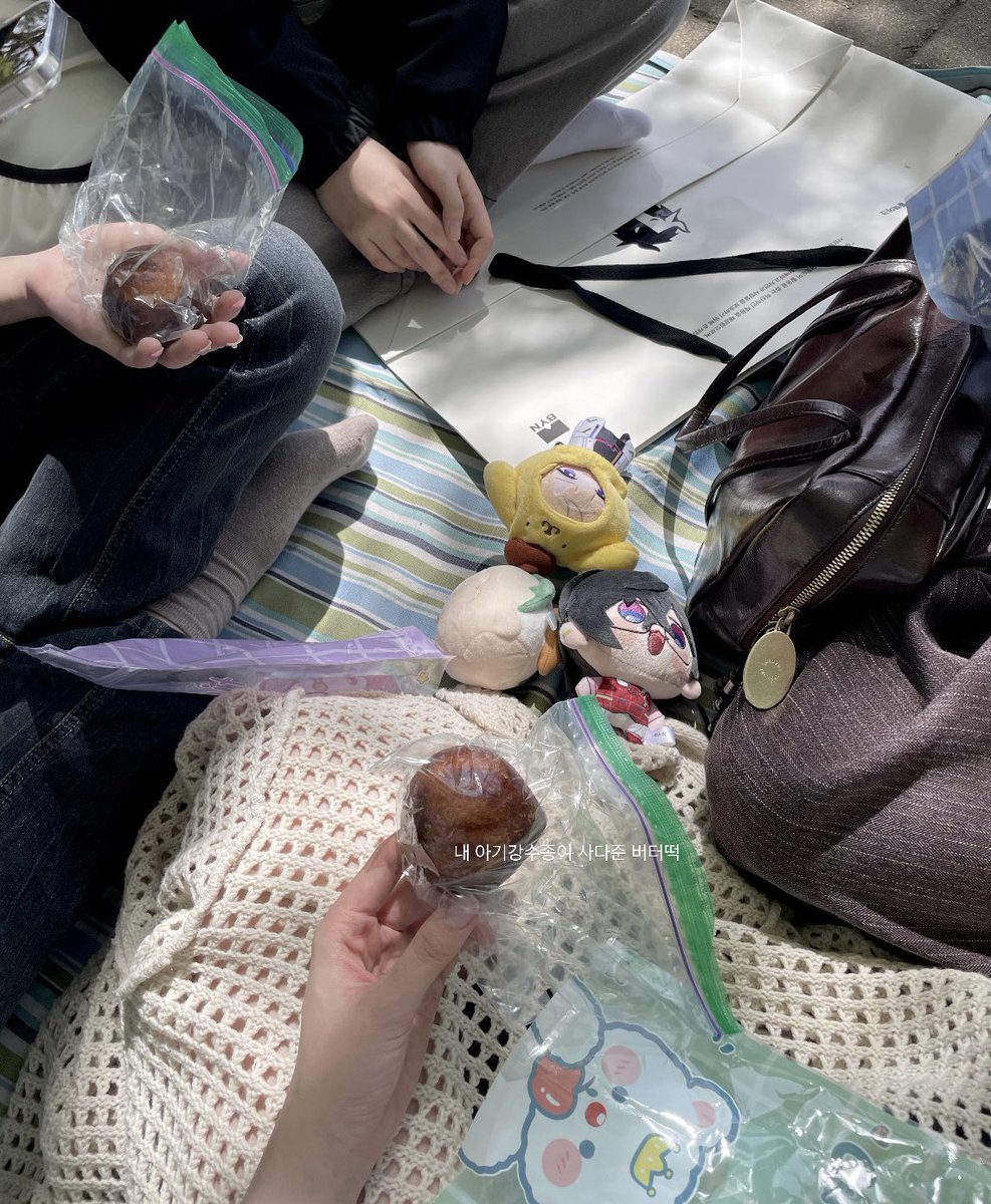 개수 tweet media