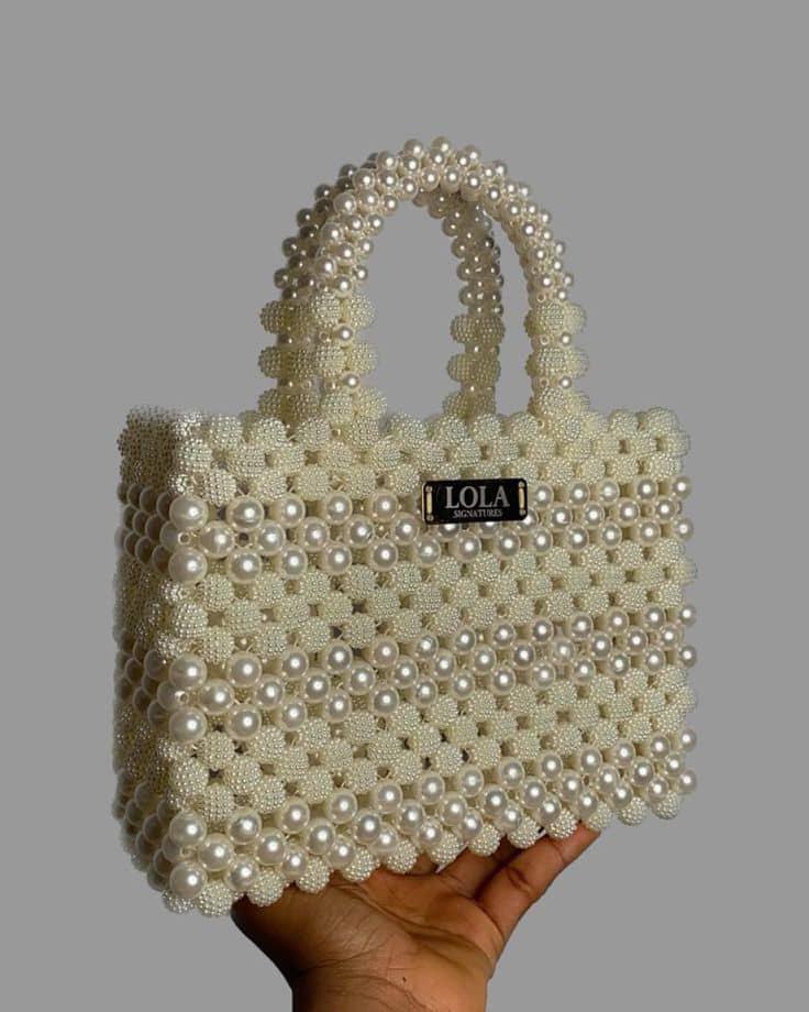 HermanKenne5's tweet image. SAC À PERLES FAIT MAIN DISPONIBLE ! 
Élégant, brillant, unique ! Parfait pour tes sorties chic.
Fait avec amour et des perles de qualité.
DM pour commander ! Livraison rapide.
Qui veut le sien ?  #SacPerles #ModeFemme #Handmade