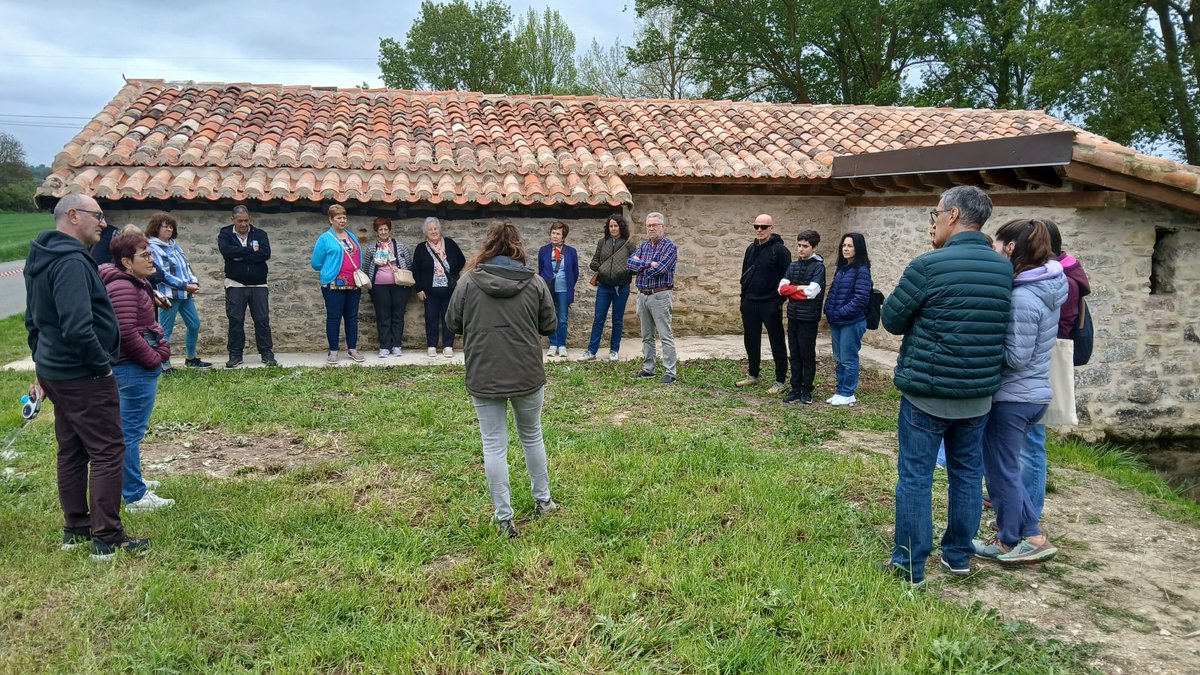 AcoaAke's tweet photo. ♒️ Errota Eguna Erribetabeitin 📍 Mimbredoko auzoa, #Anuntzeta|ko #kontzeju|an

📌 Tres décadas después, el molino de #Mimbredo vuelve a moler 💧 Jornada divulgativa y festiva 📍 #Concejo de #Anucita

#Erriberagoitia Ribera Alta @AnanakoKuadrila #Araba #Alava https://t.co/avjqbEyt31