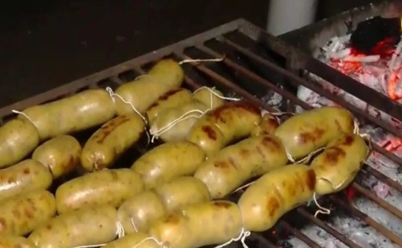 Los kukas quieren venir a chicanear con el tema de la carne de burro y ellos comían grasa mientras le aplaudían con las nalgas a Massa el plancito Grasa para Todos y se tragaban la chorilenta. Se me jijean los jijolines.