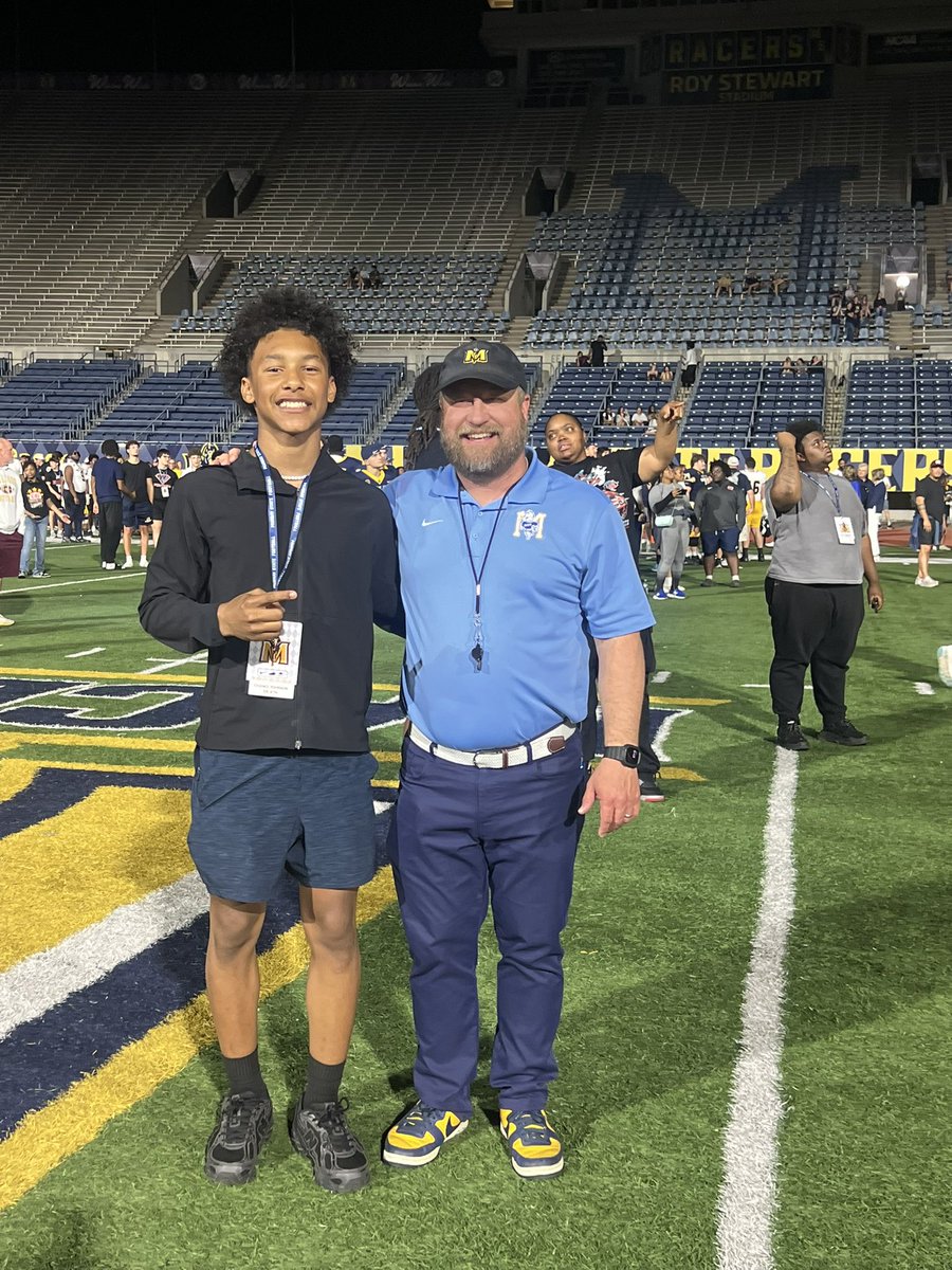 lockdowncbcj05's tweet photo. Had a great time @racersfootball last night. Enjoyed watching the spring game, and the leadership throughout the secondary was phenomenal. Thank you @WrightJody for the invite!!

@CoachDEarly_ @BallHawkU @NCEC_Recruiting @BuckFitz
@NatlPlaymkrsAca @PrepRedzoneAL
@AL6AFootball @Alabama_Varsity @HallTechSports1 @YogSelect7v7 @Prewettperform