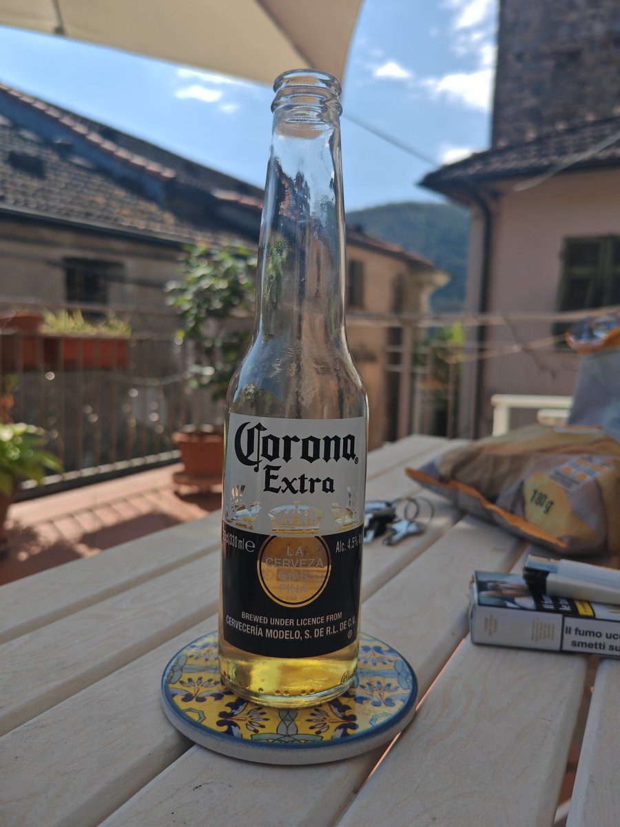 Raf 👾 living his best life tweet media