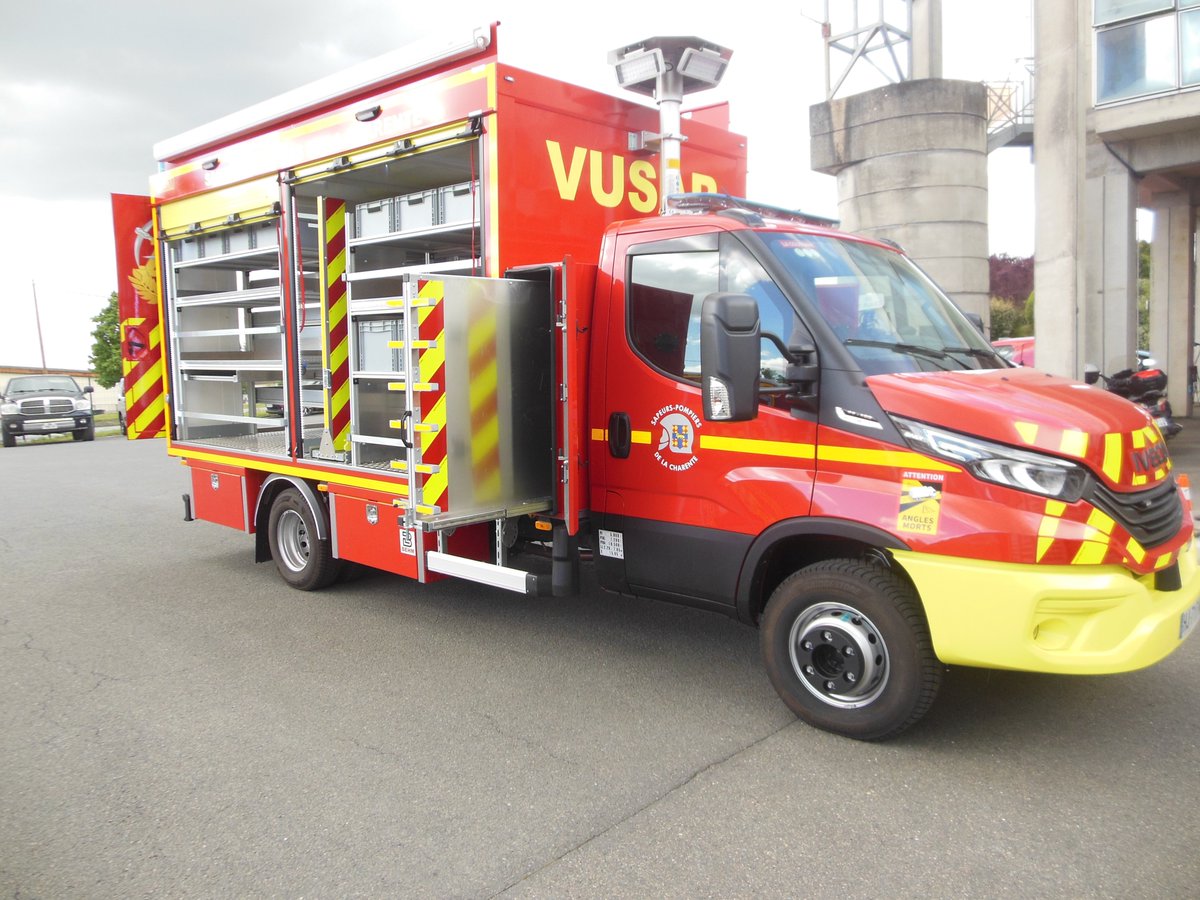 BehmSas's tweet photo. Véhicule Unité de Sauvetage, d'Appui et de Recherche #VUSAR

Nous remercions @pompiersdu16  - Sapeurs-pompiers de la Charente pour leur confiance.

@IVECO #sdis16 #pompiers #secours #usar https://t.co/S6KPz9eH0D