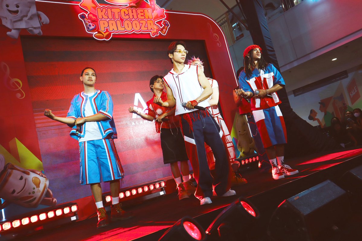 Oragon Messties! Maraming salamat sa pagpunta niyo sa Cheers Kitchenpalooza! ❤️🌶️ Kita-kits ulit sa susunod! <a href="/cheers_ph/">Cheers</a> 

Stream Summer Cheers out now on Spotify! 
#CheersKitchenpalooza #SummerCheers #CheersxALAMAT