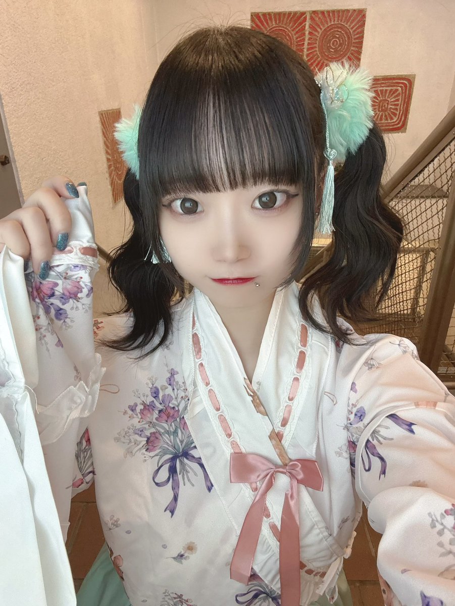 こしあん tweet media