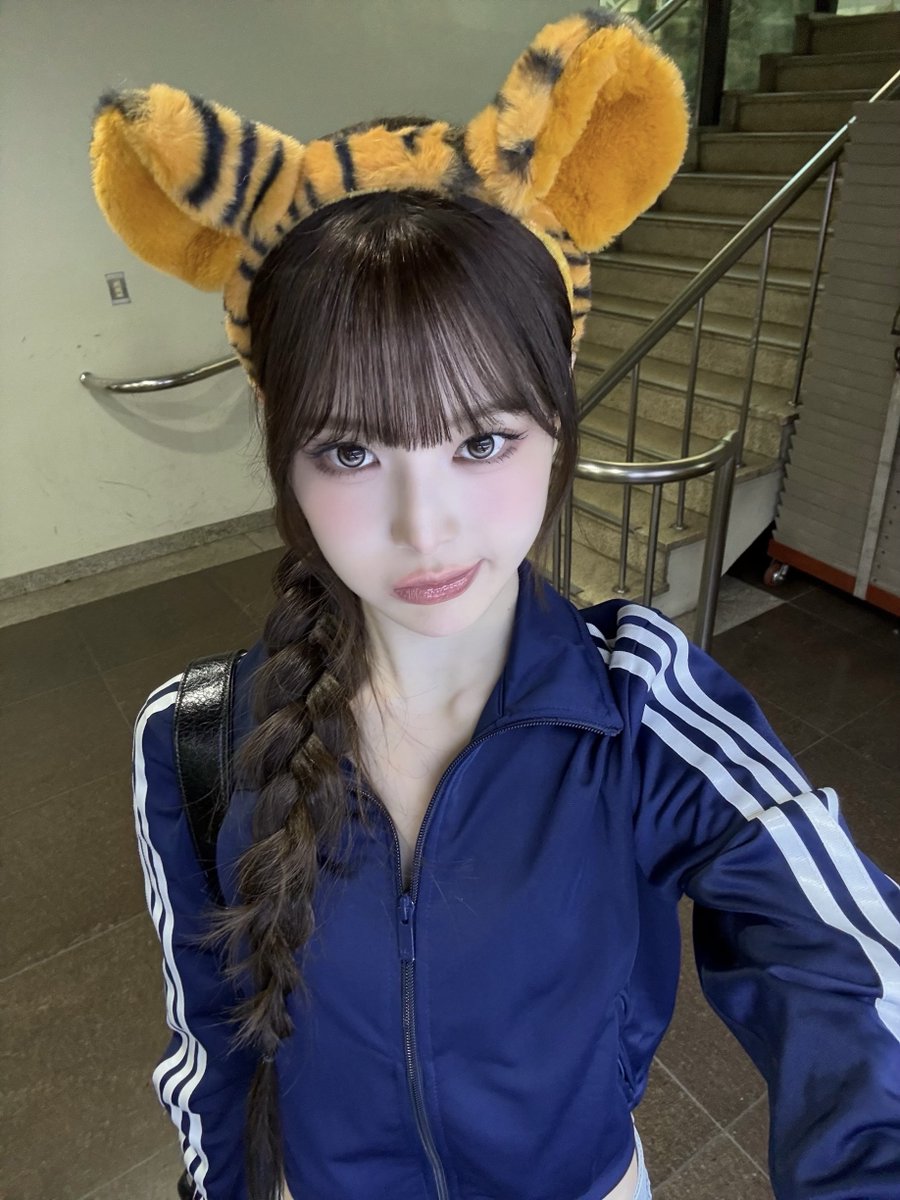 izna_offcl's tweet photo. [izME📮]

빵랑이🐯

#izna #이즈나
#BANGJEEMIN #방지민 https://t.co/o5eo9gUbSL