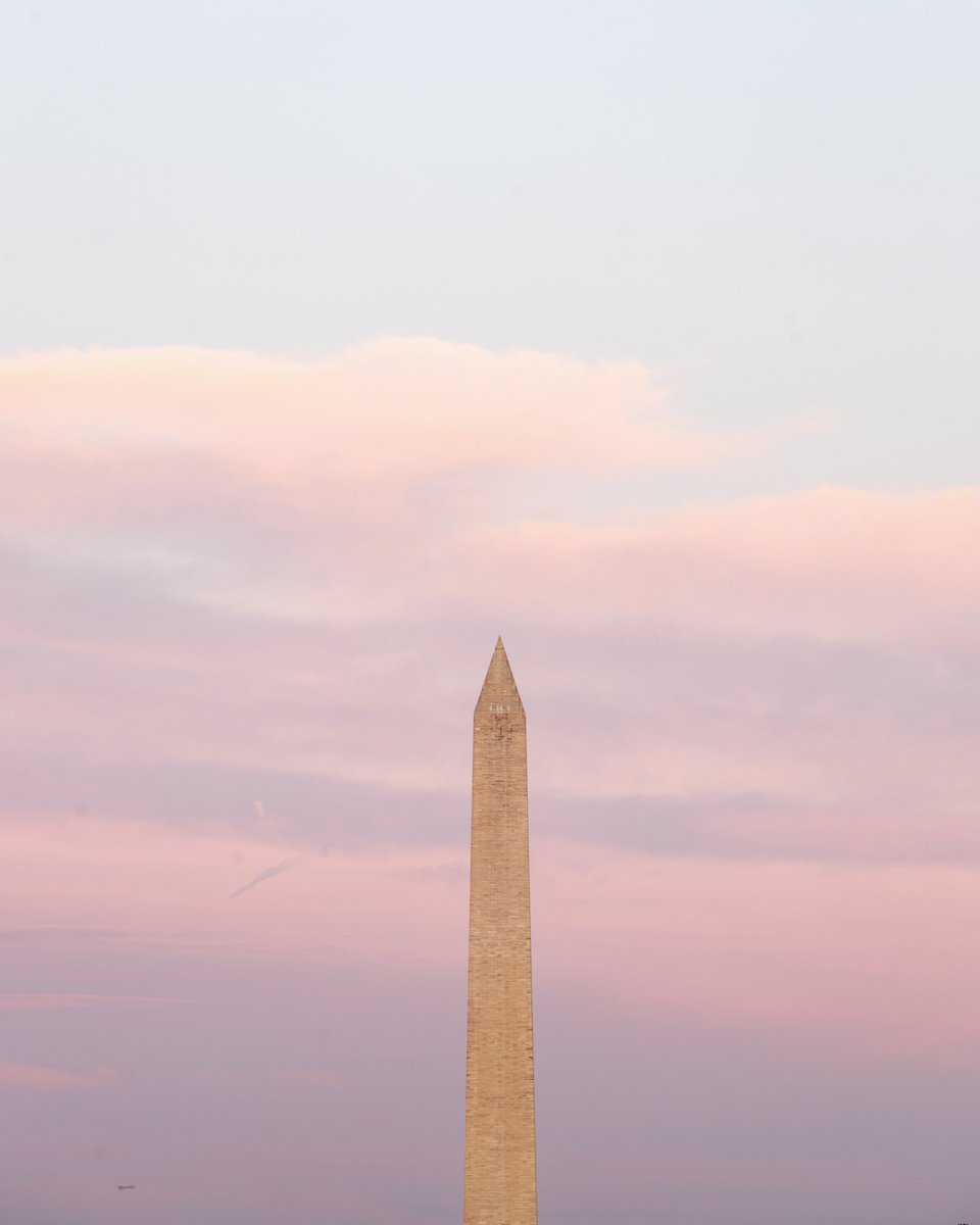 markalanandre's tweet image. A beautiful spring sunrise 

markalanandre.com/blog/the-sun-i…

#dcphotography #washingtondc #dcwx #landscapephotography

@capitalweather @PoPville @uscapitol