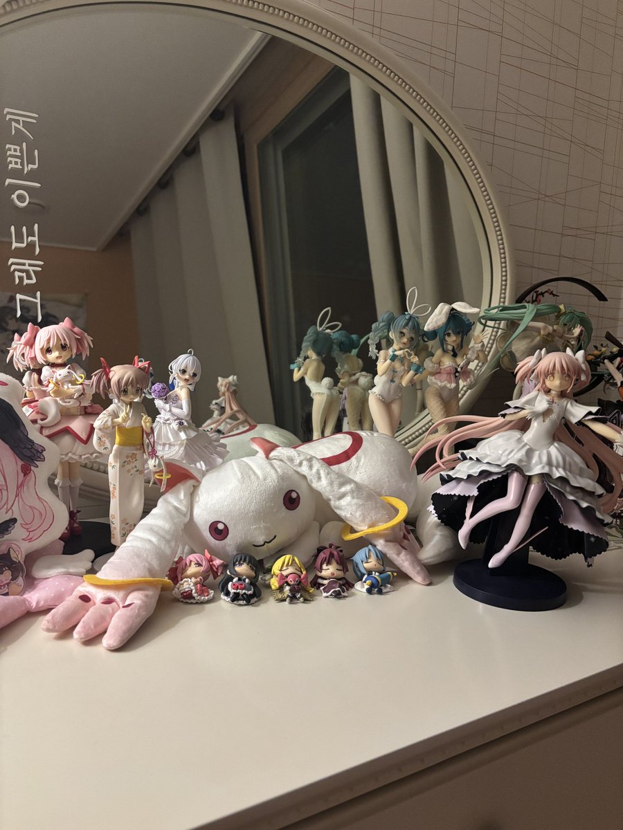 𝜗𝜚˚⋆ ru tweet media