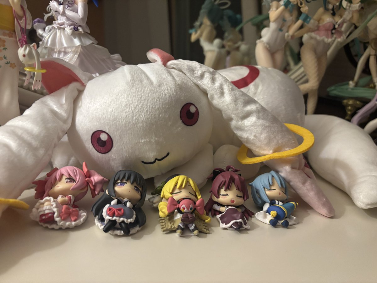 𝜗𝜚˚⋆ ru tweet media