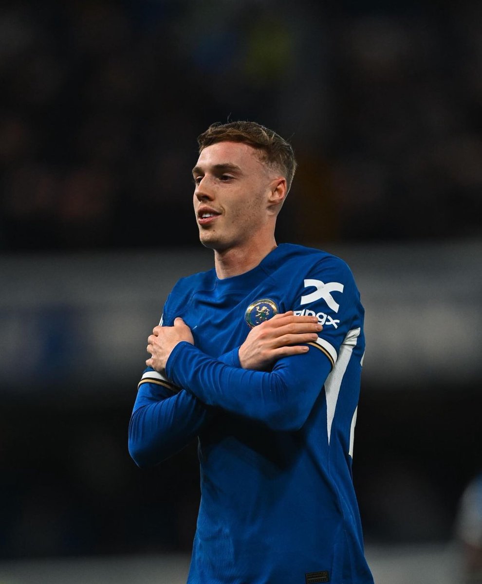 JohnnyAkog tweet media