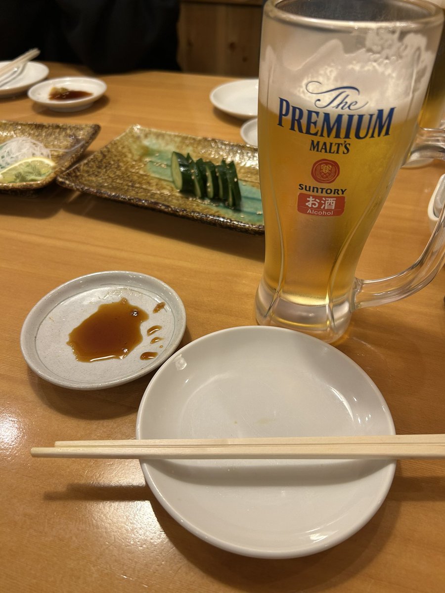 KUWAだ　春〜秋は蜂蜜売ってます🐝 tweet media