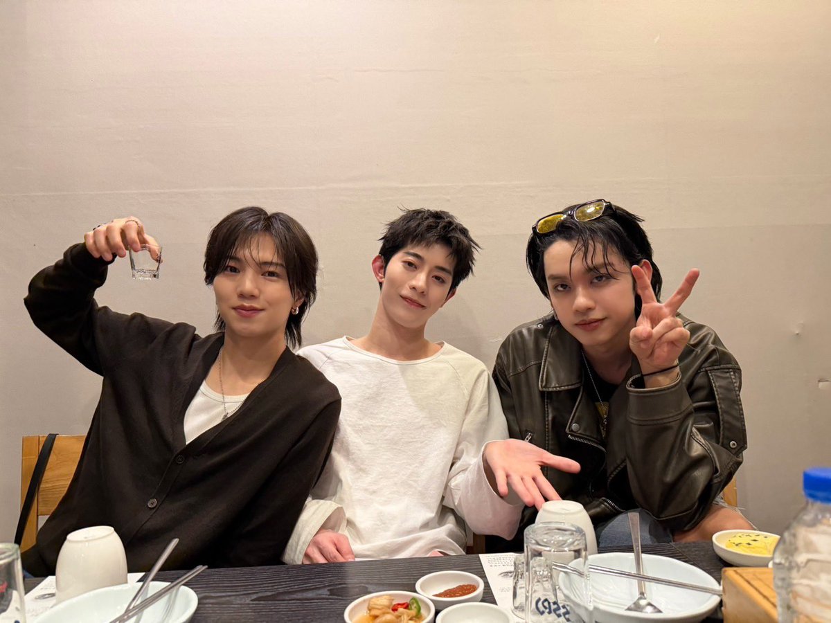 official_enjin's tweet image. 《#KYO》

つぎは6人とMU3Eでいこうなぁ🇰🇷🇰🇷

#ENJIN
#ENJIN_KYO