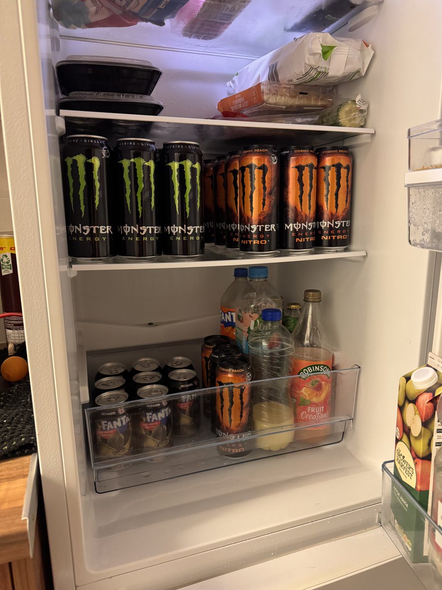 Exstii's tweet image. New #parents life sure is tiring but we’ve been enjoying every moment of it! 

Though our fridge has looked healthier 😅
@MonsterEnergy thank you for keeping us awake in this time ❤️

P.S. I only drink original.
